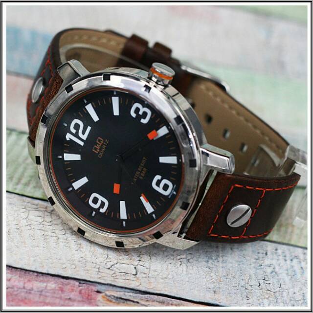 Jam tangan pria Q&Q Original QJ
