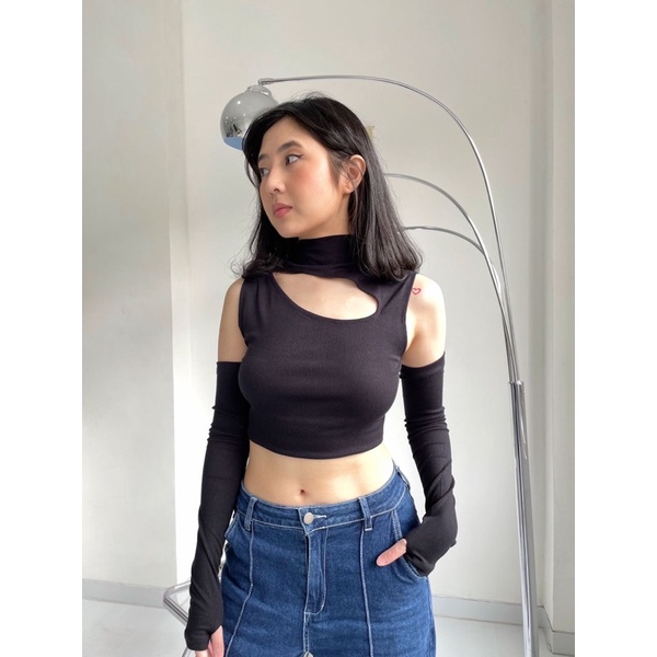 Luvlyclothing.id | Cut Out Long Sleeve Crop Top Off Shoulder Polos Tangan Bisa Pisah Baju Atasan Wan
