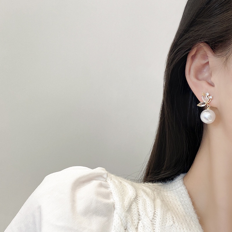 Anting S925 Silver Needle Bentuk Pita Aksen Mutiara Zircon Gaya Perancis Untuk Wanita