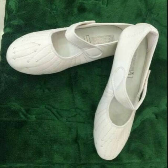 Sepatu haji dan umroh wanita /perlengkapan haji dan umroh