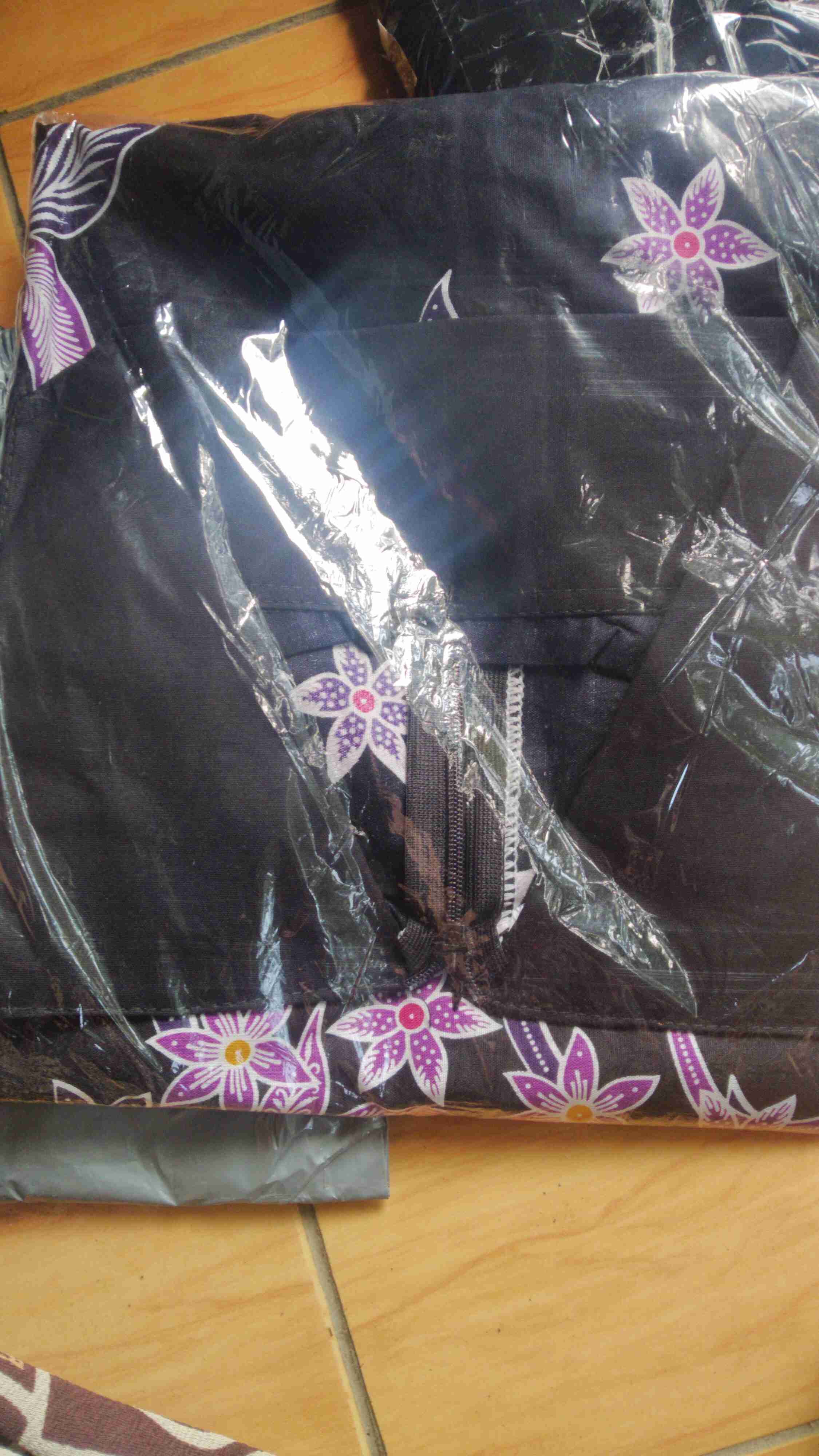 Tunik Batik Wanita Motif Hitam Manis