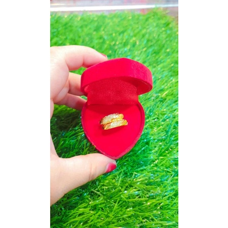 cincin motif emas london