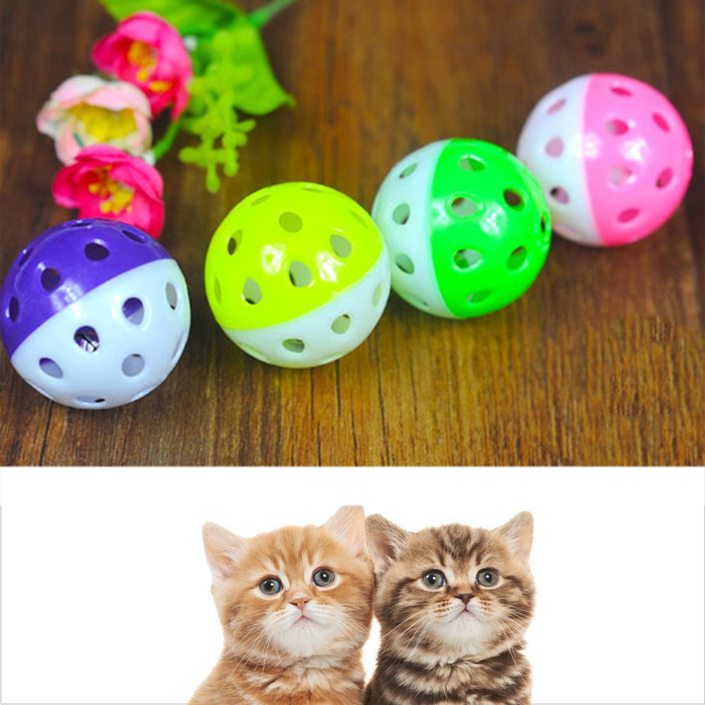 Mainan Bola Gigit Anjing / Kucing Bentuk Bundar Bahan Plastik