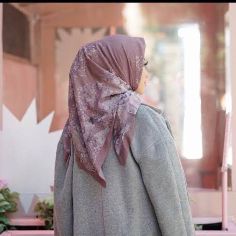 PRELOVED NEW YORK REBORN BIG APPLE BUTTONSCARVES