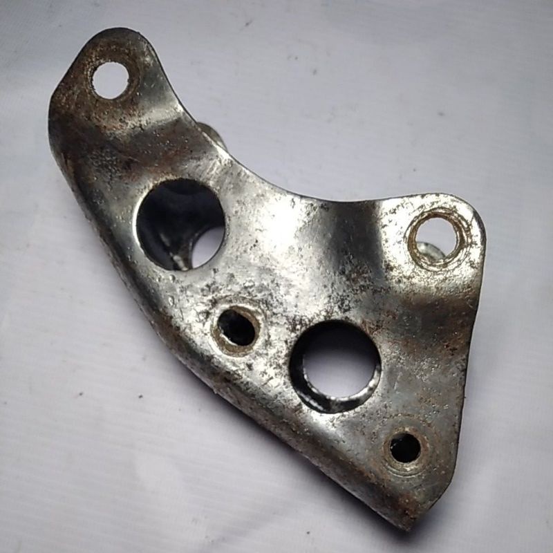 pangkon mesin megapro original dudukan mesin megapro original breaket mesin mesin megapro original