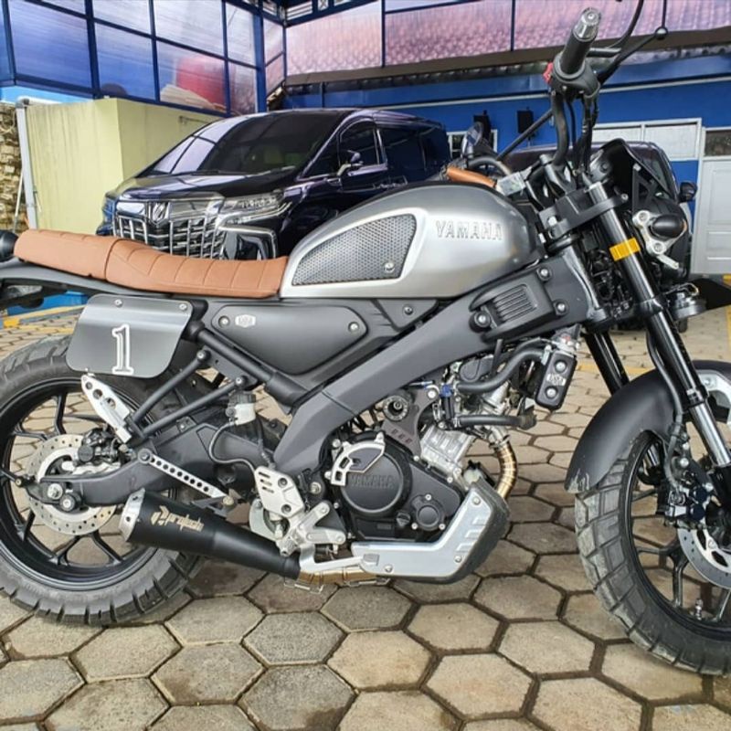 Yamaha XSR155 — Jap Neo Underbelly · Silver — foto 5