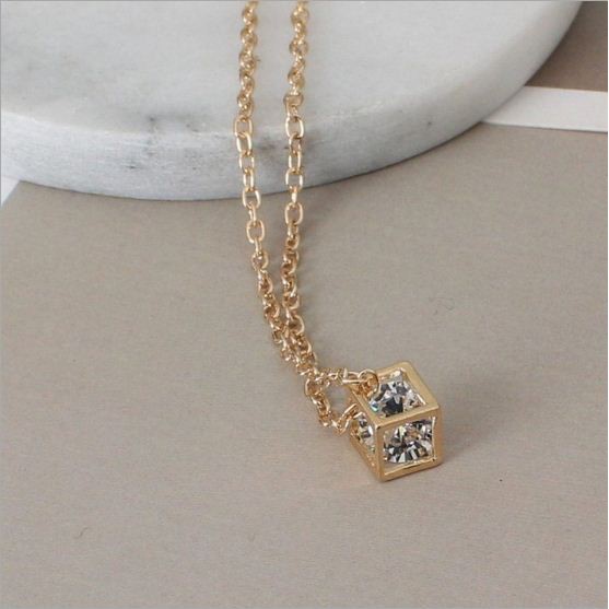 OILA kalung kubus cube love crystal pendant necklace (3D1) jka158