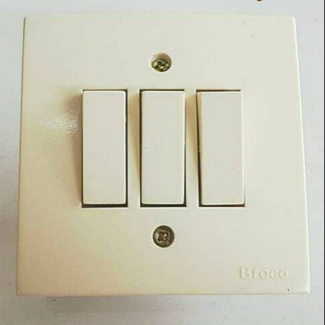 Ib saklar broco tiga triple saklar