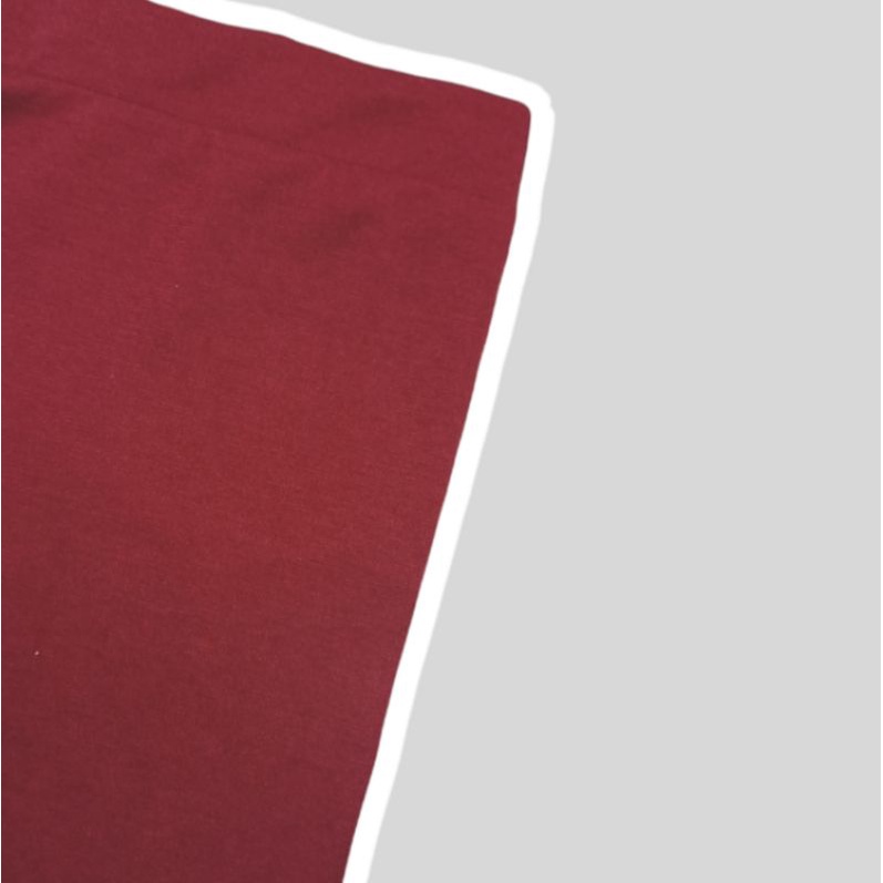 Legging Pendek Kaos 3/4 Bahan Kaos Soft  Rayon Ukuran Standar & Jumbo-Maroon