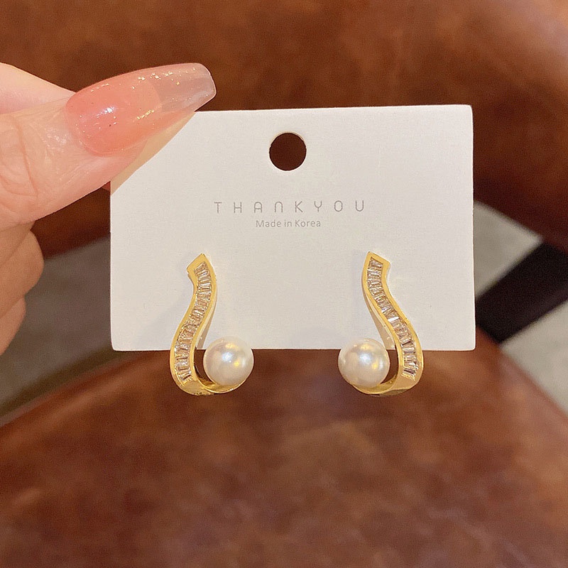 Anting Tusuk Bentuk Geometri Aksen Mutiara Bahan 925 silver Untuk Wanita