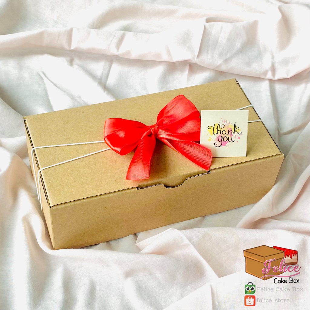 

Kode : BPK721 PAKET HARDBOX + BENANG KASUR + PITA KADO PENDEK + THANK YOU CARD / PAKET BOX HAMPERS / PAKET PACKAGING HAMPERS / PAKET LENGKAP GIFT BOX