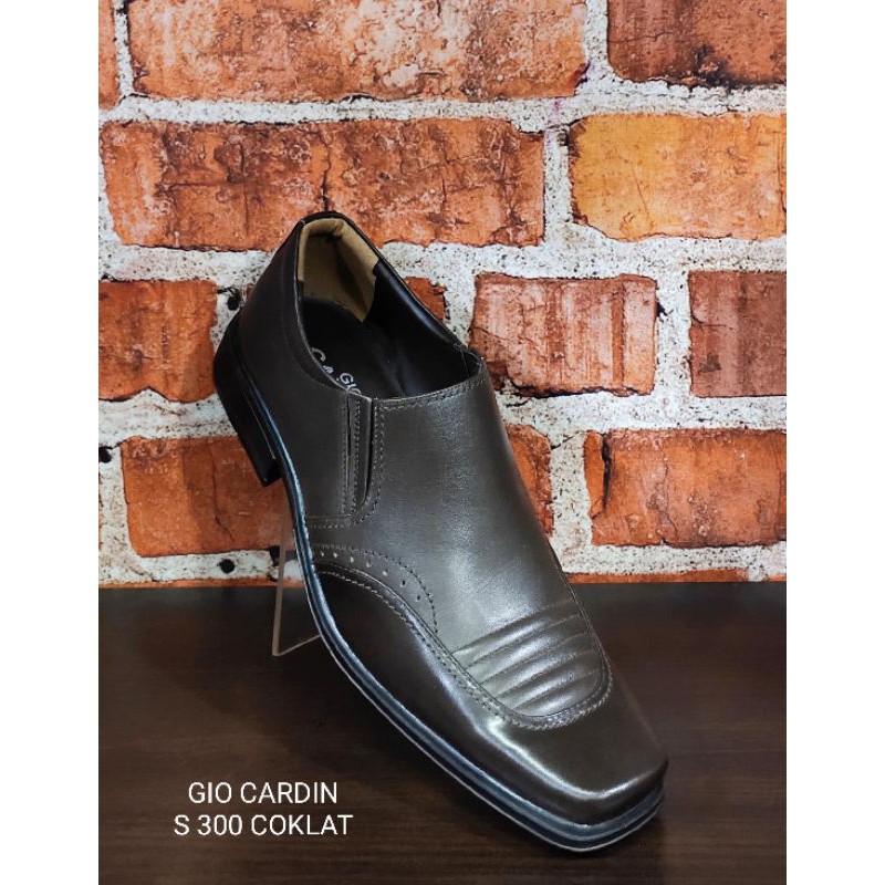 sepatu kantor pria , sepatu kantor cowok , sepatu formal GIO CARDIN