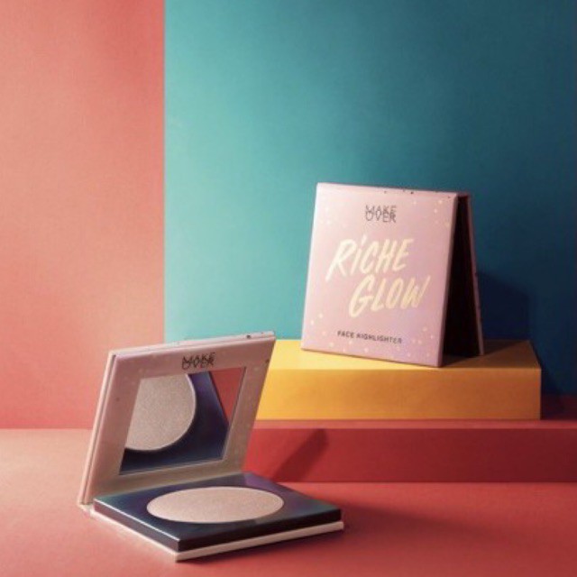 MAKEOVER RICHE GLOW FACE HIGHLIGHTER