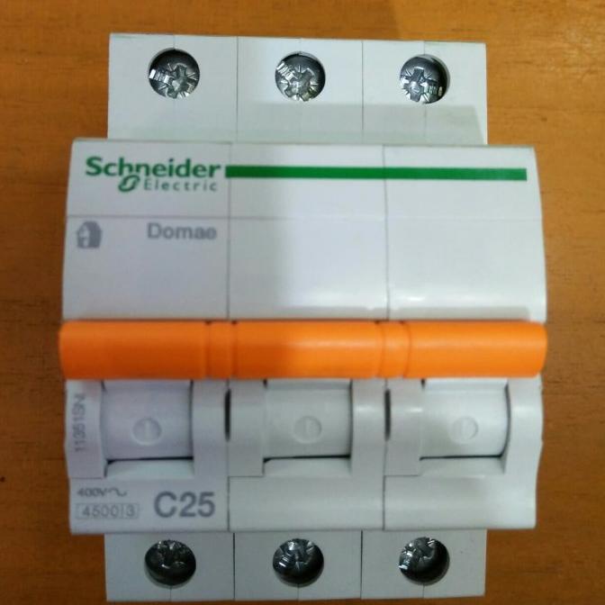 Mcb 3 phase 25 A Domae Schneider