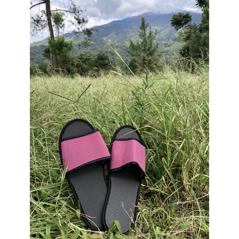 Sandal Hotel (Baca Deskripsi)-1