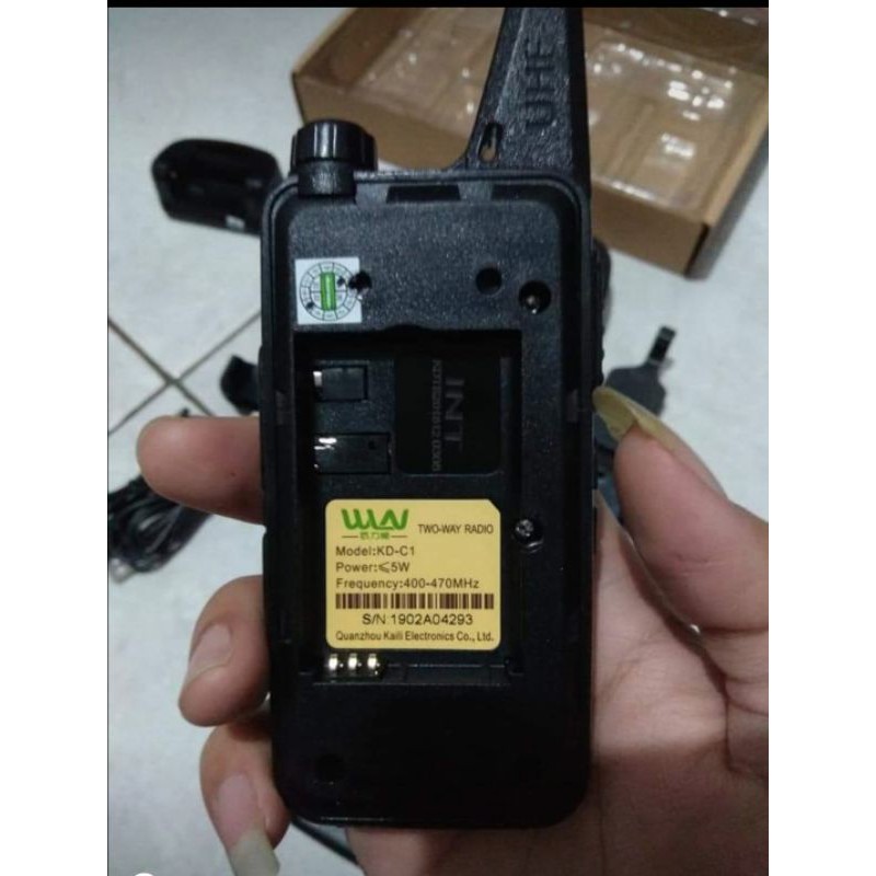 Walkie Talkie HT WLN KDC1 Two-Way Radio KD-C1 ( isi 2 pcs+ hanfre)