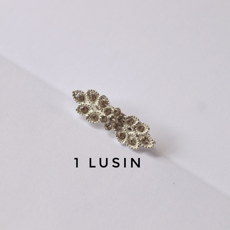 12 pcs bros dagu / 1 lusin bros dagu / bros dagu lusinan / bros dagu harga grosir / grosiran / Bahan Bros Juntai / Bahan Bros / Bros Kecil / Bros Mini / Bros Jilbab / Bros Dada / Bros Hijab-SILV-FLOLEAF-1LUSIN