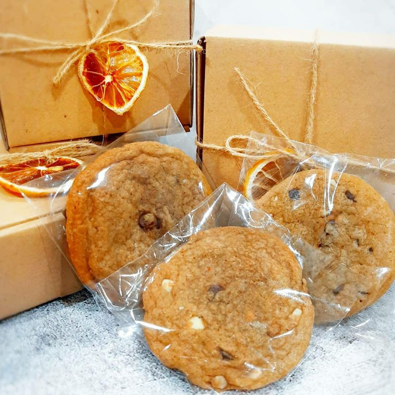 

Classique de Chloris - Chewy Chocolate Chip Cookie - Box