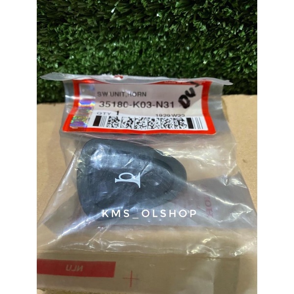 Saklar Tombol Klakson Sw Unit Horn Honda Beat Esp Vario 150 Esp Scoopy Esp Asli Honda AHM 35180-K03-N31