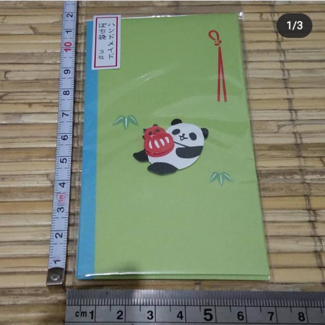 

Daiso Amplop / Angpau Mini Hijau Motif Panda 1 Set Isi 3