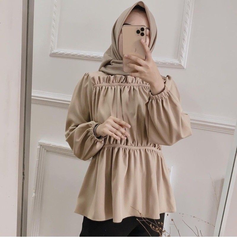 MOON BLOUSE // ATASAN WANITA MOSCREPE | Shopee Indonesia