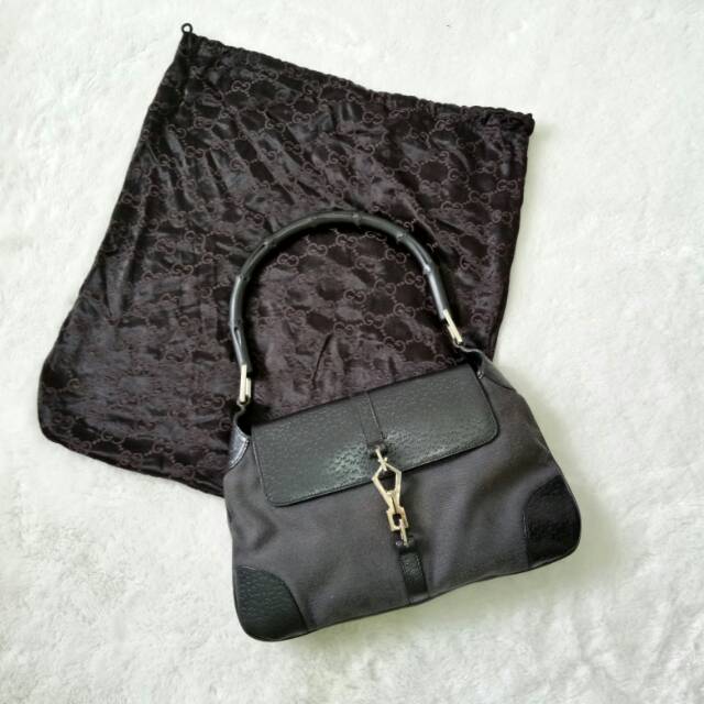 Preloved tas Gucci bamboo 001.4096.1705 (Gucci black handbag with bamboo handle)