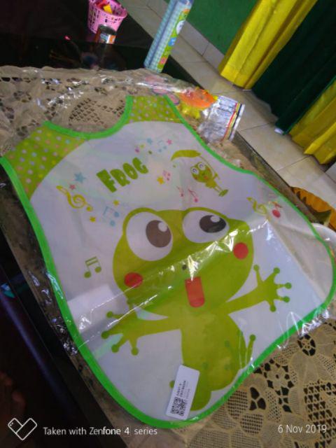 Celemek Makan Dengan Bahan Silikon Tahan Air Dan Gambar Kartun Lucu