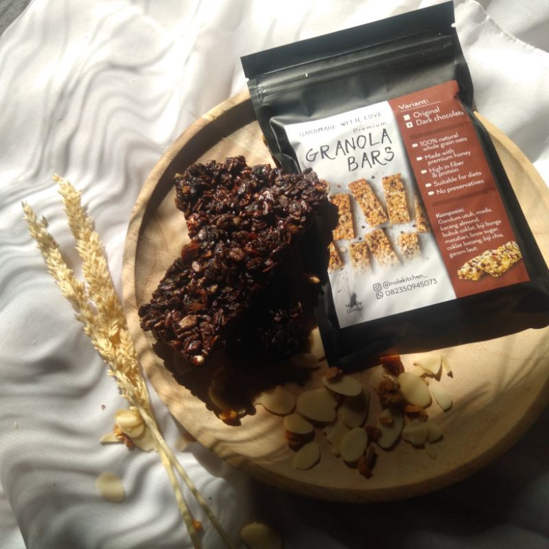 

DARK CHOCOLATE - GRANOLA BAR