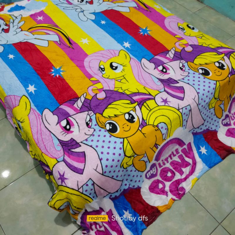 SELIMUT ANAK CEWEK MOTIF LUCU GEMOY