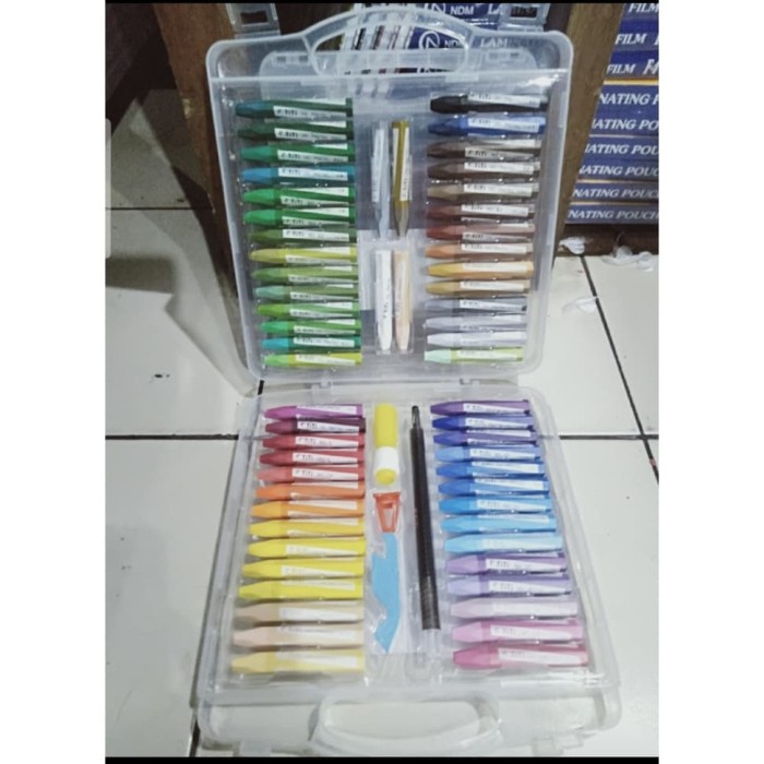 

Gilaa!!! Crayon Titi 55 Warna / Oil Pastels Terbatas