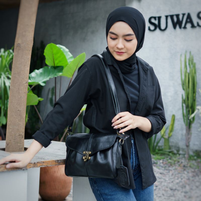 TAS SELEMPANG WANITA DAN CLUTCH KULIT SAPI ASLI CILLA / GRATIS GRAVIR NAMA DI GANTUNGAN TAS