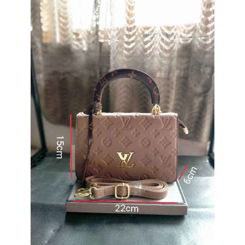 hand&sling bag ala Lv embos