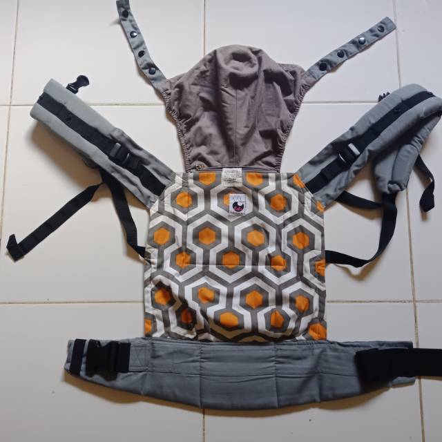 Nana Preloved Baby Carrier