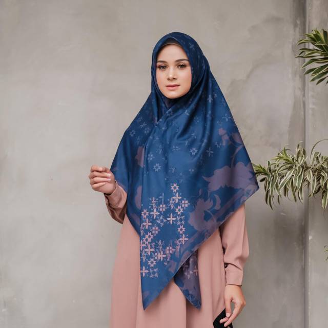 Mylady hijab royal blue syar'i