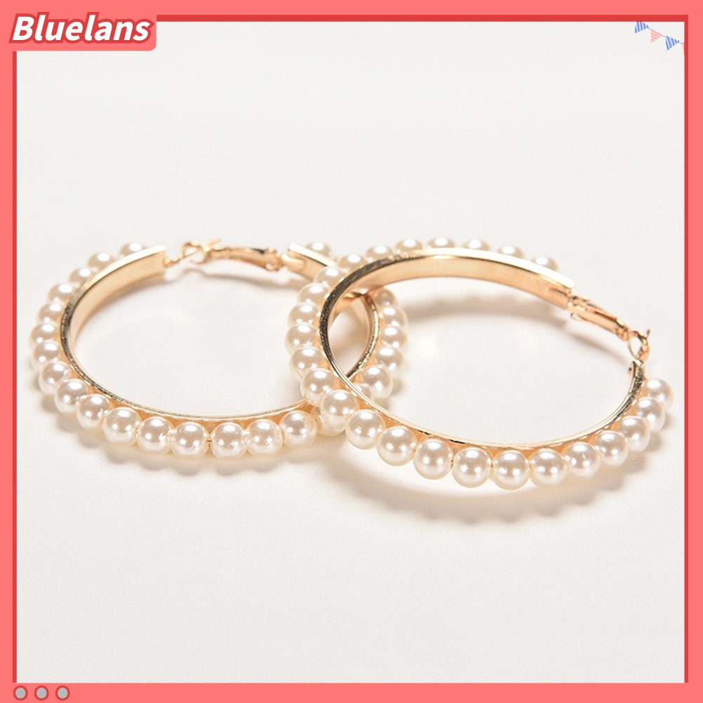 Anting Hoop Bentuk Lingkaran Besar Aksen Mutiara Tiruan Untuk Wanita