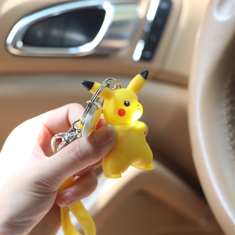 Mainan Gantungan Kunci Bentuk Action Figure Pokemon Pikachu Dengan Lampu LED Dan Suara Untuk Mobil