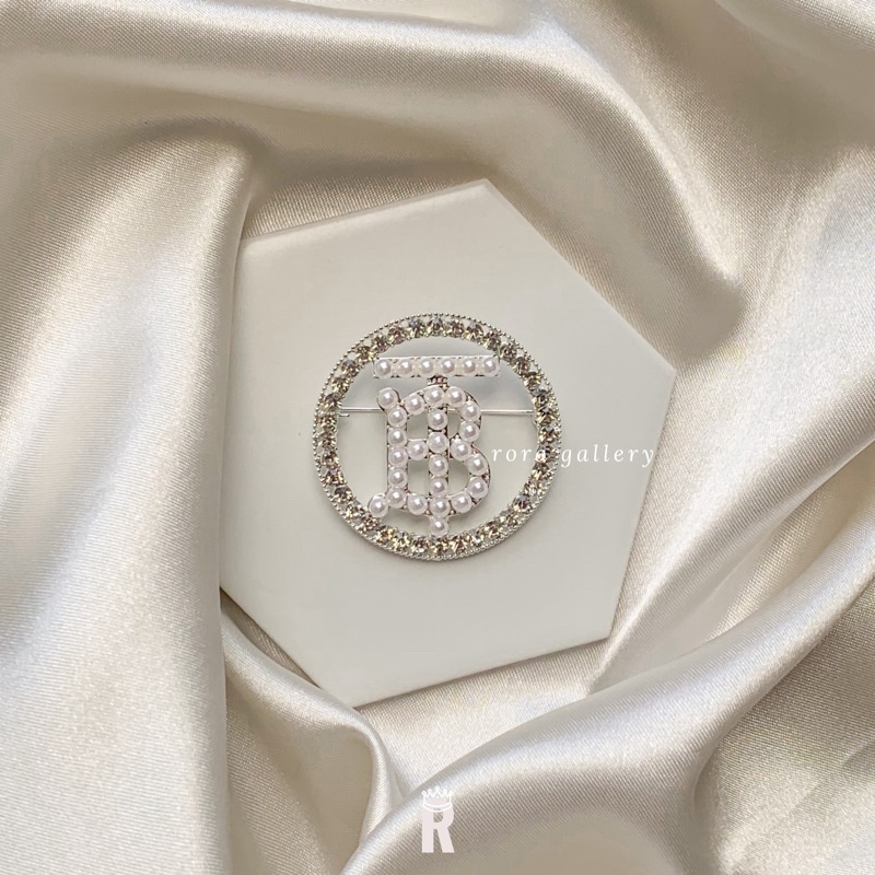 Rora PART 1 NEW BROOCH | BROS BUTTONSCARVES | Rora Gallery-Circle 5 silver