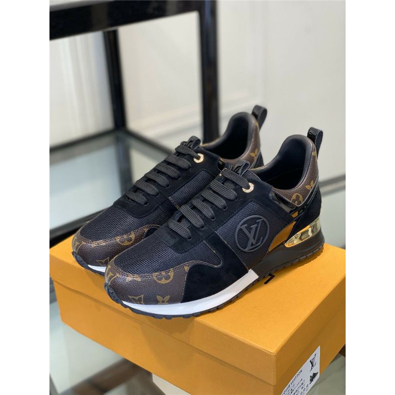 Sepatu Wanita Luis Vuitton Run Away Black-Gold