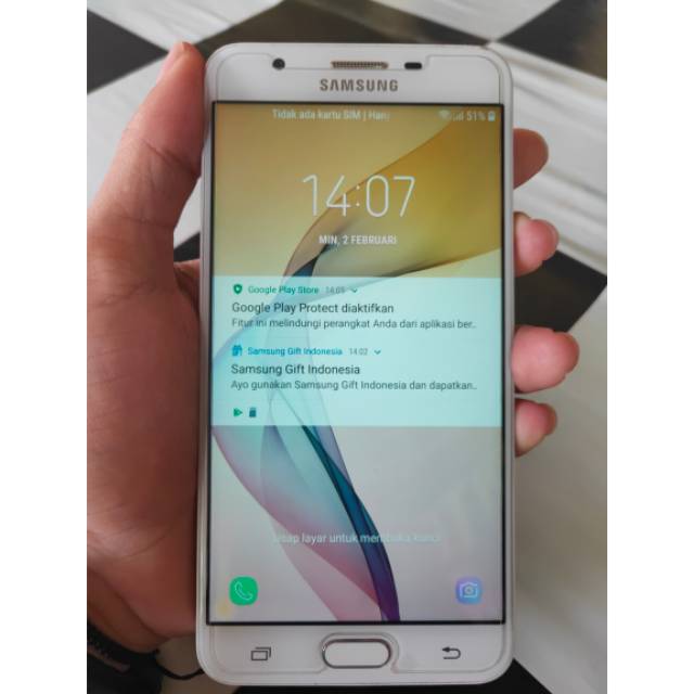 Hp bekas second Samsung Galaxy J7 Prime 3/32