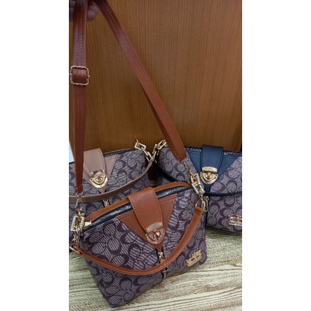 TAS SELEMPANG KUNCI PUTAR CC  DUA RUANG SIZE 25X19CM