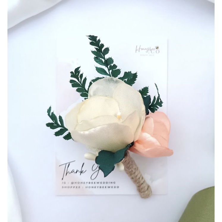 BOUTONNIERE MAWAR BW PEACH DAUN KERING / PIN JAS / BUNGA JAS PENGANTIN MURAH