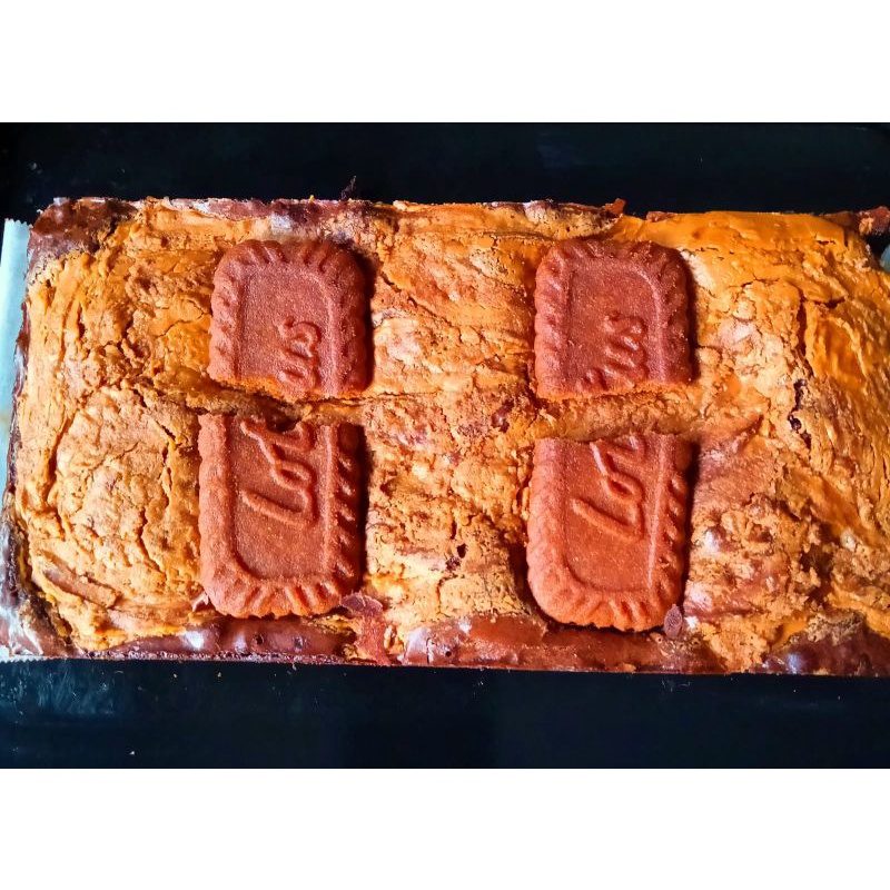 

Fudgy biscoff Brownies Ukuran 20x10 Cm