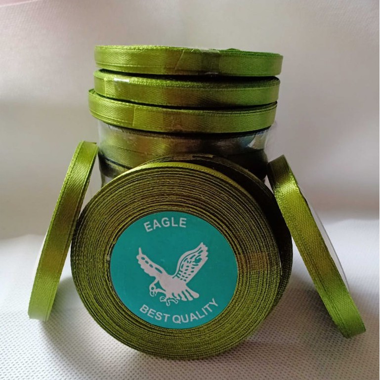 

pita satin hijau army ukuran 1/4 inch 6.35mm