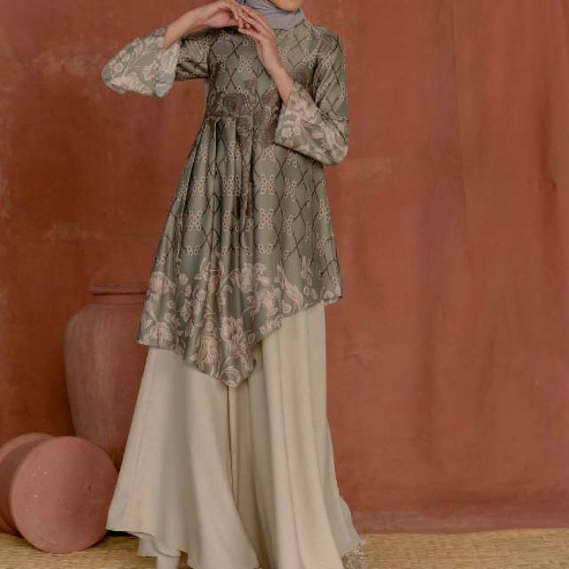 Flores Tunic by Wearing Klamby