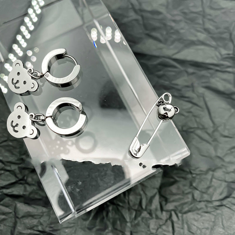 Earrings Simple Bear Pendant Does Not Fade