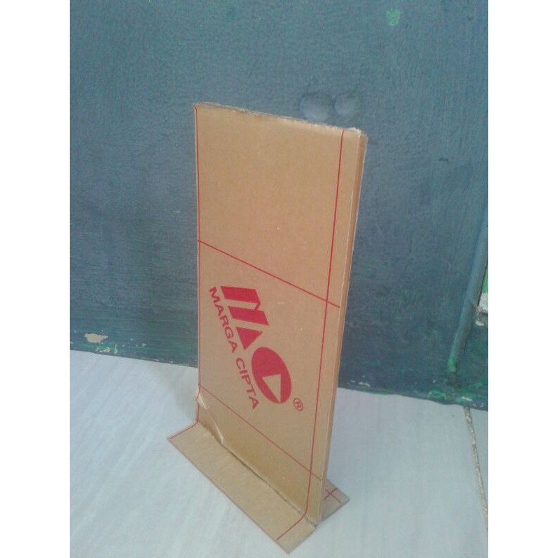 

display akrilik A6 10x15