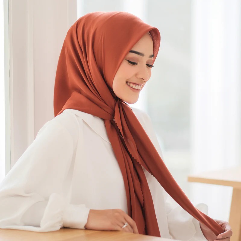 Kerudung Segiempat Bella Lasercut PollyCotton Hijab Segi Empat Bella Jilbab Bella Termurah Nayla Hijab