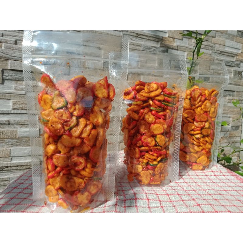 

KERUPUK SEBLAK PEDAS DAUN JERUK, HARGA MURAH DENGAN KUALITAS BAIK