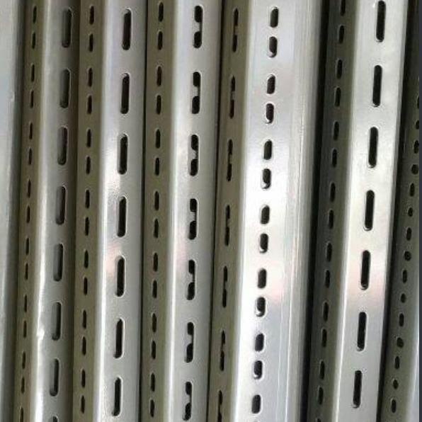 (BIG SALE) Besi siku lobang 1,8mmx3.6x3.6 panjang 3 m