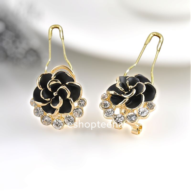 A161 Anting hijab (pakai peniti) / anting jepit (utk teliga) bunga mawar hitam diamond